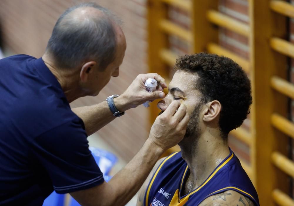 Partido entre el Liberbank Oviedo Baloncesto y el