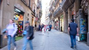 Expedientades per infraccions 18 botigues de ‘souvenirs’ a Ciutat Vella