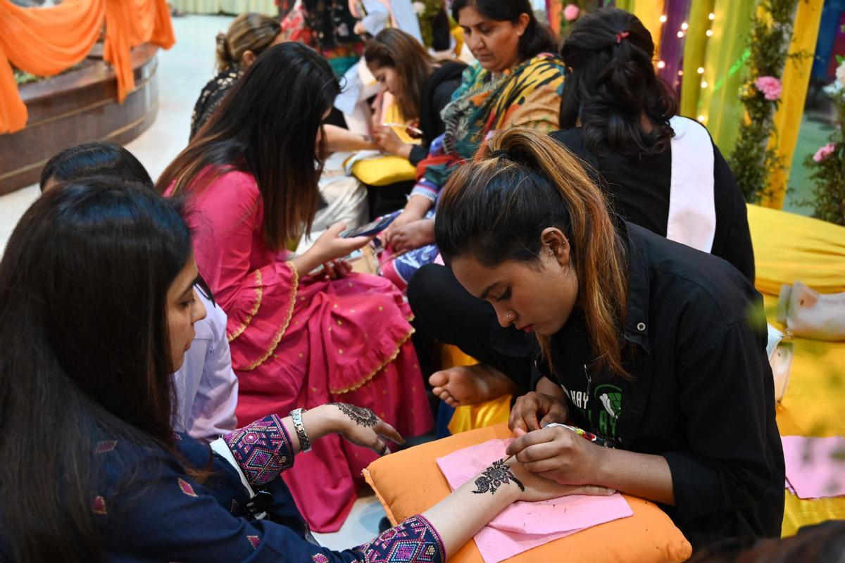 Los musulmanes celebran el fin del Ramadán. Fiesta del Eid al-Fitr en Islamabad, Pakistán.