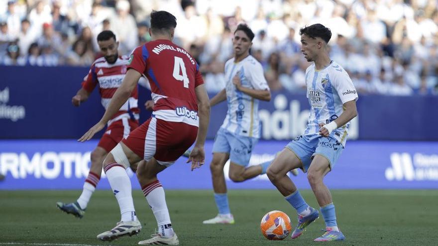 El Málaga CF se lleva el derbi y media permanencia (1-0)