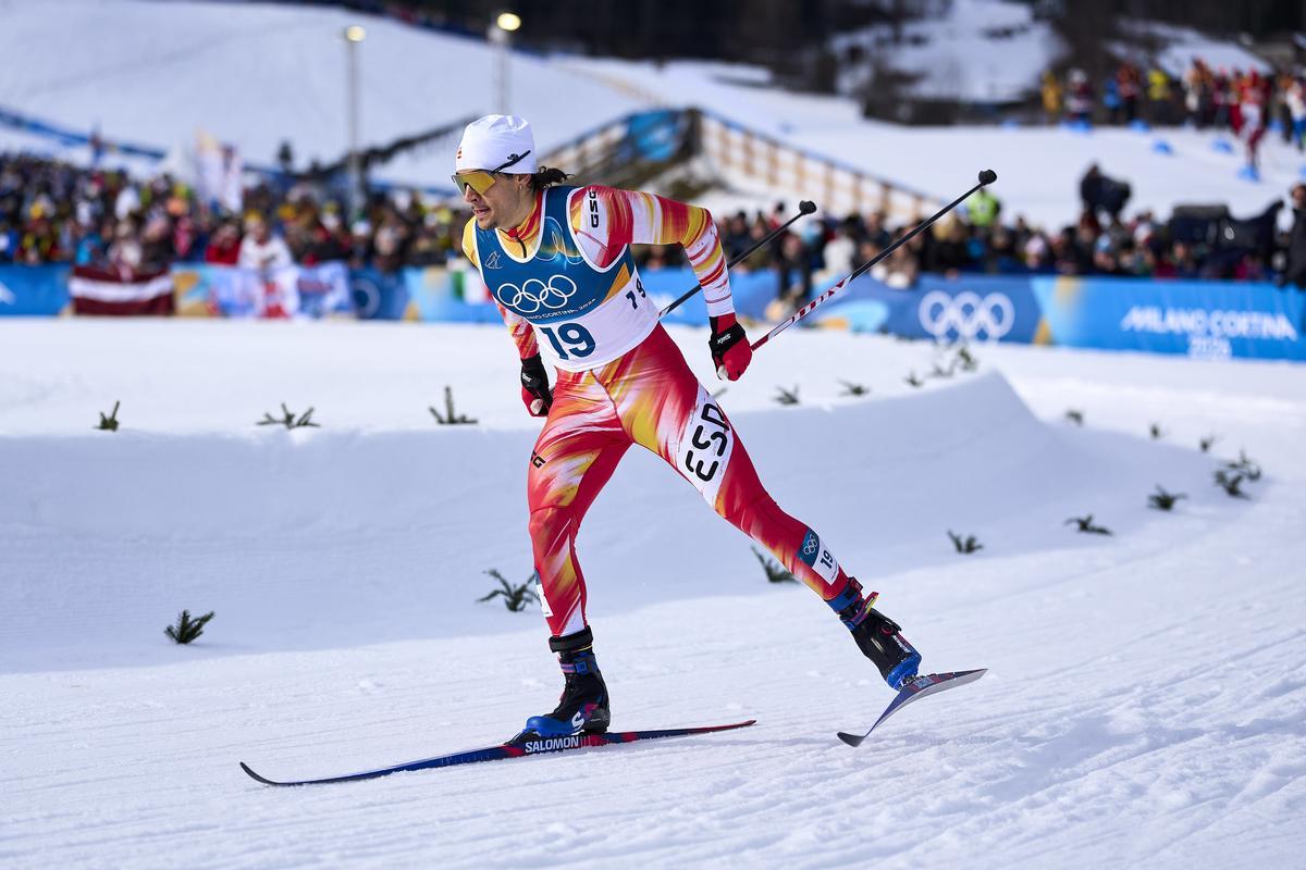 Jaume Pueyo durante el esprint clásico en Milán-Cortina 2026.