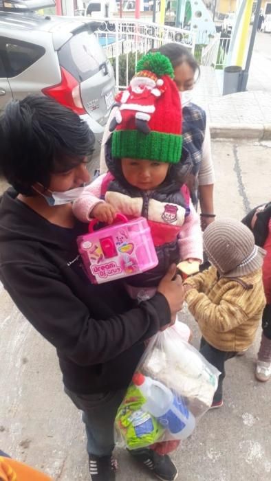Más de 400 familias desfavorecidas de comunidades periféricas de Bolivia reciben ayuda de Ibiza.