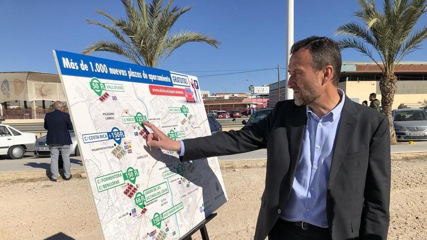 El PSOE contraataca con los aparcamientos y eleva a 3.750 las plazas que promete crear en Elche