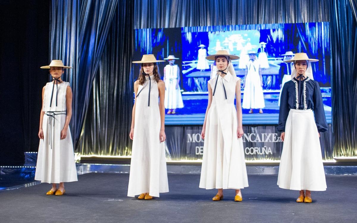 Un dos desfiles de moda na pasarela de Camariñas.
