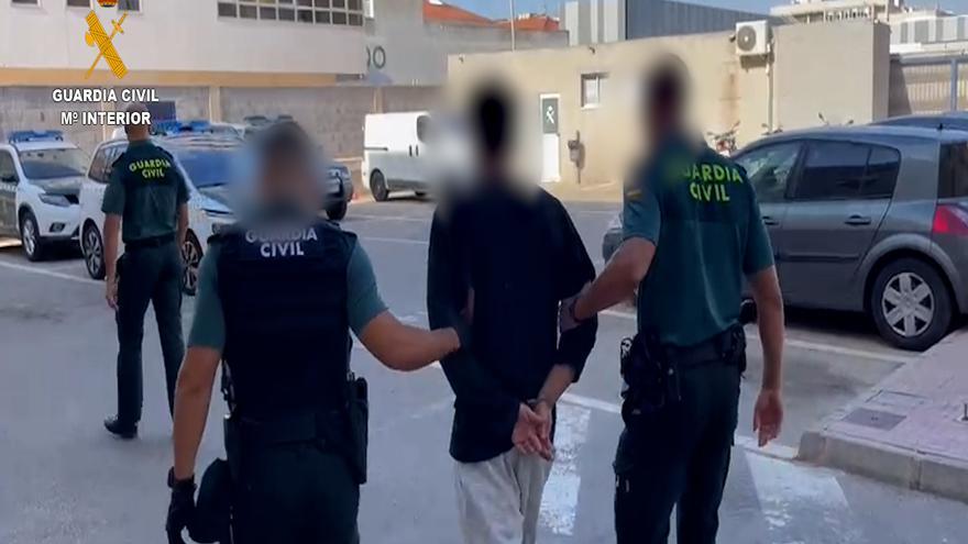 Detenido un conductor que se da a la fuga en Torrevieja en un control de alcoholemia con un turismo robado