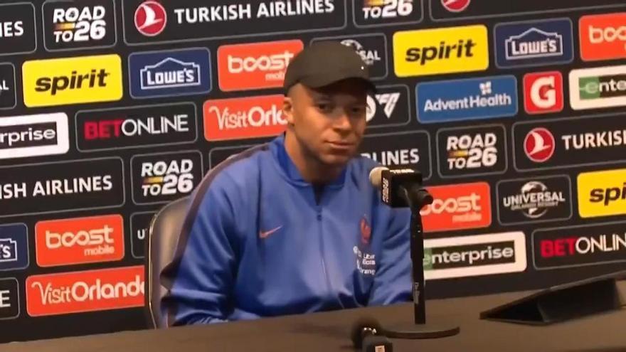 Kylian Mbappé desmiente que los médicos del Real Madrid examinaran la rodilla equivocada