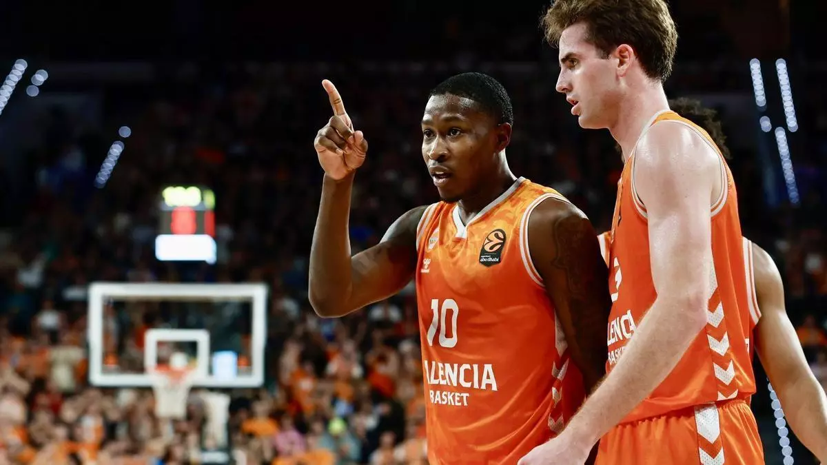 DIRECTO: Golpe de efecto (79-89) del Valencia Basket en Atenas