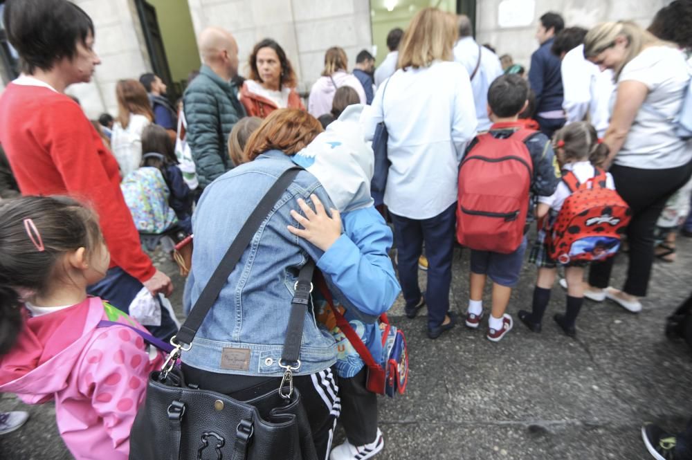 Unos 370.000 alumnos vuelven a las aulas gallegas con la incoporación de alumnos de Infantil y Primaria, y ESO, Bachillerato, FP el jueves.