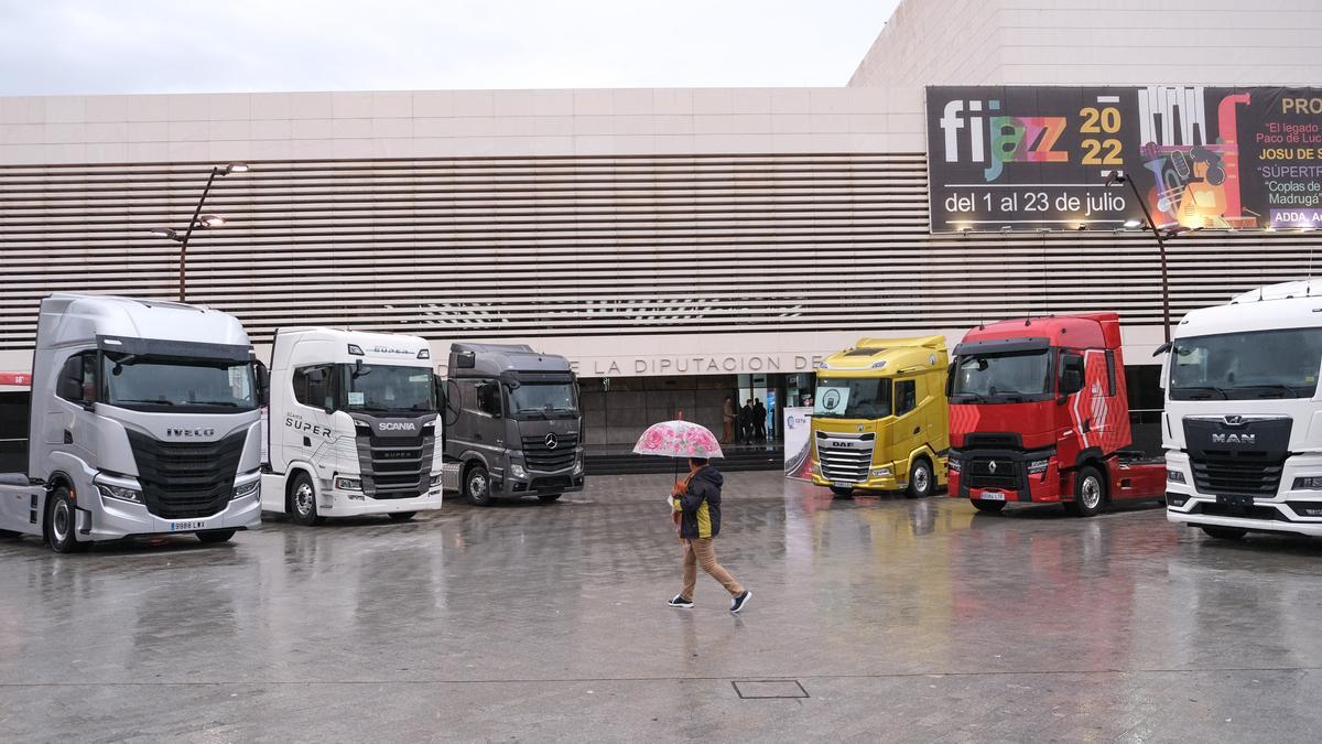 En el Congreso se exponen equipos y vehículos