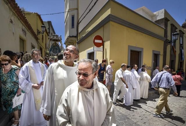 Procesión en Santa María de Guía