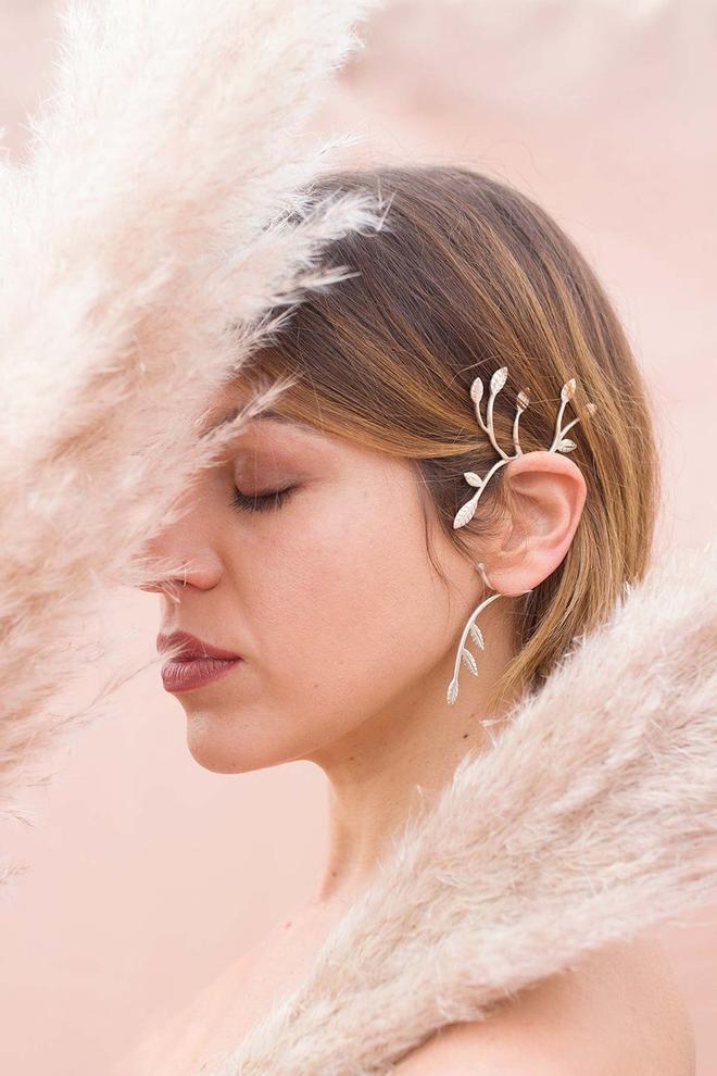 'Ear cuff' en plata de ley, de Ingràvita