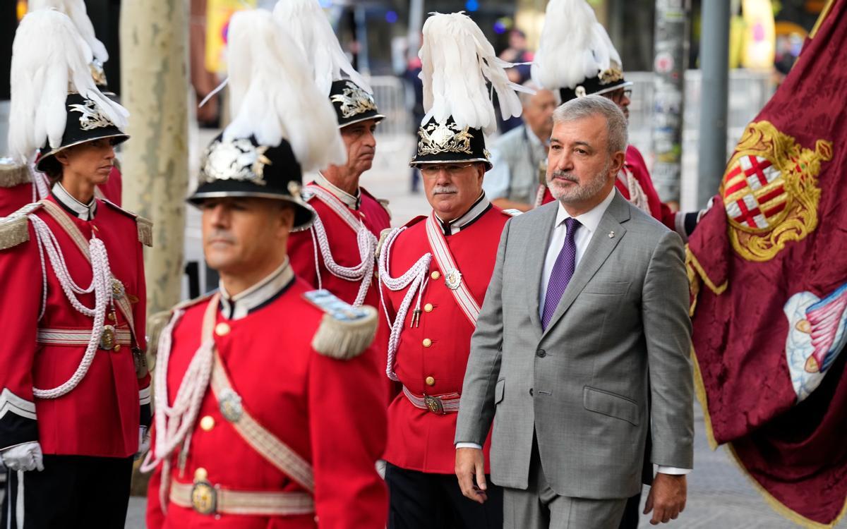 El alcalde de Barcelona, Jaume Collboni, durante la ofrenda floral a Rafaerl Casanovas en la Diada de Catalunya 2023 El alcalde de Barcelona, Jaume Collboni, durante la ofrenda floral a Rafaerl Casanovas en la Diada de Catalunya 2023