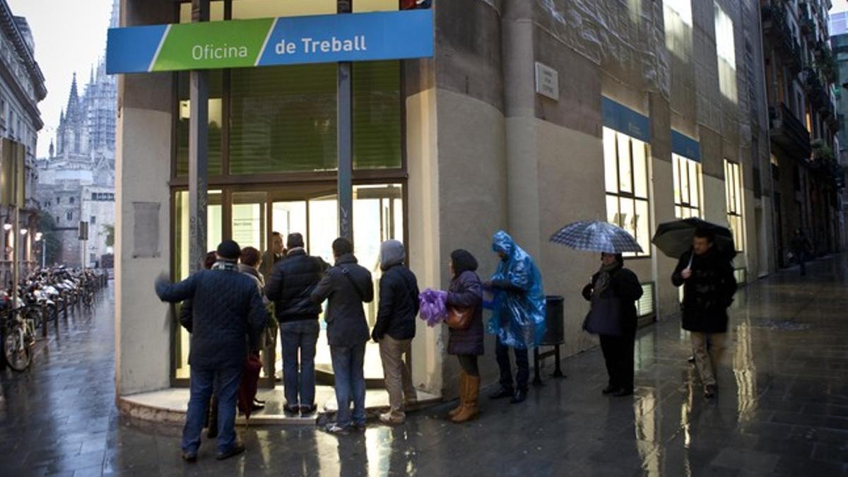 Cola en la Oficina del Trabajo en Barcelona