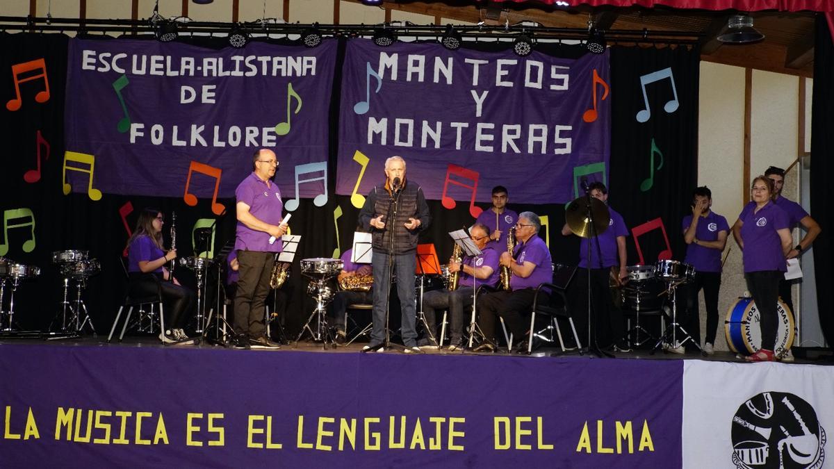 Festival de &quot;Manteos y Monteras&quot;