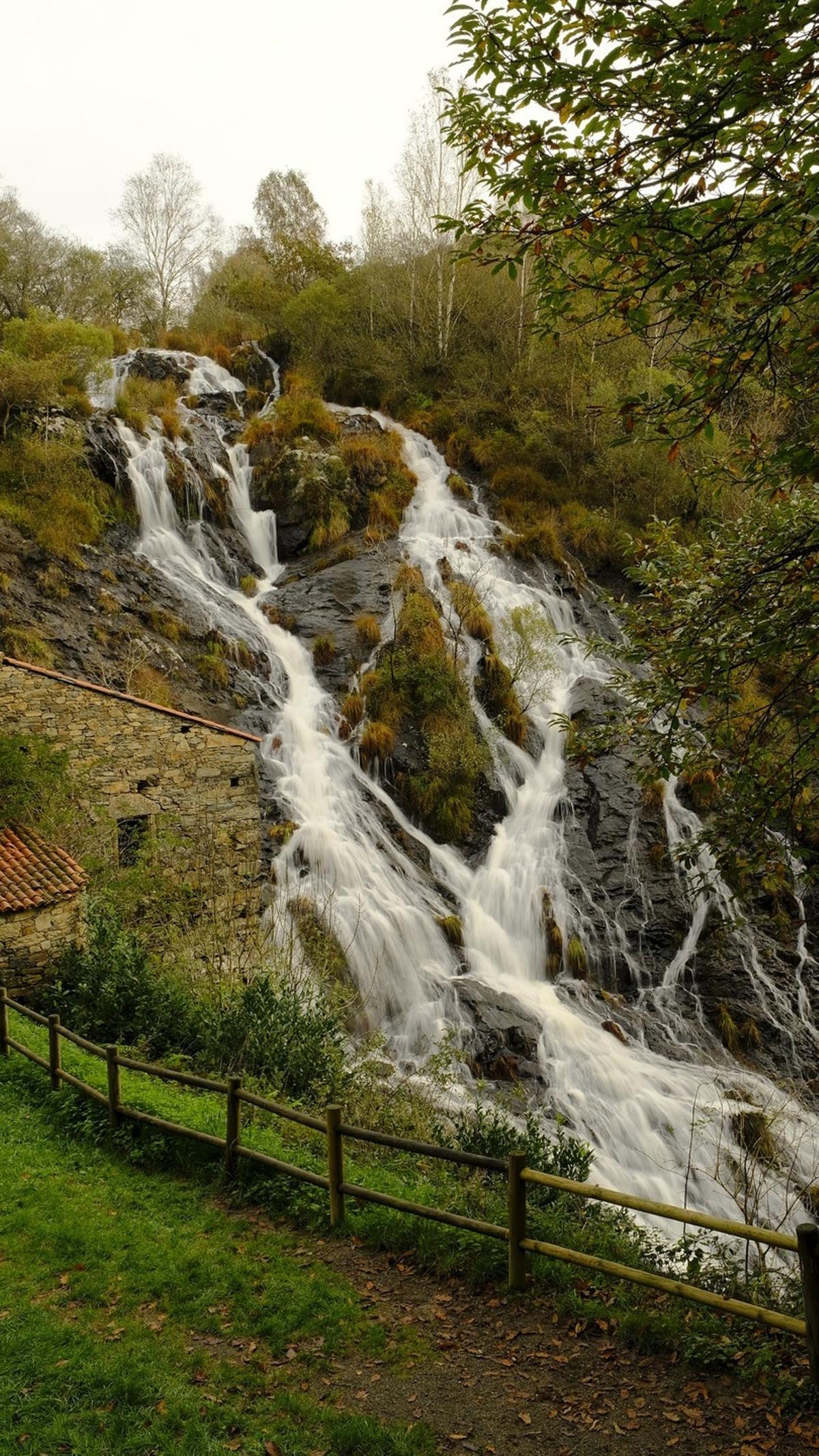 Vista de la Fervenza de Brañas