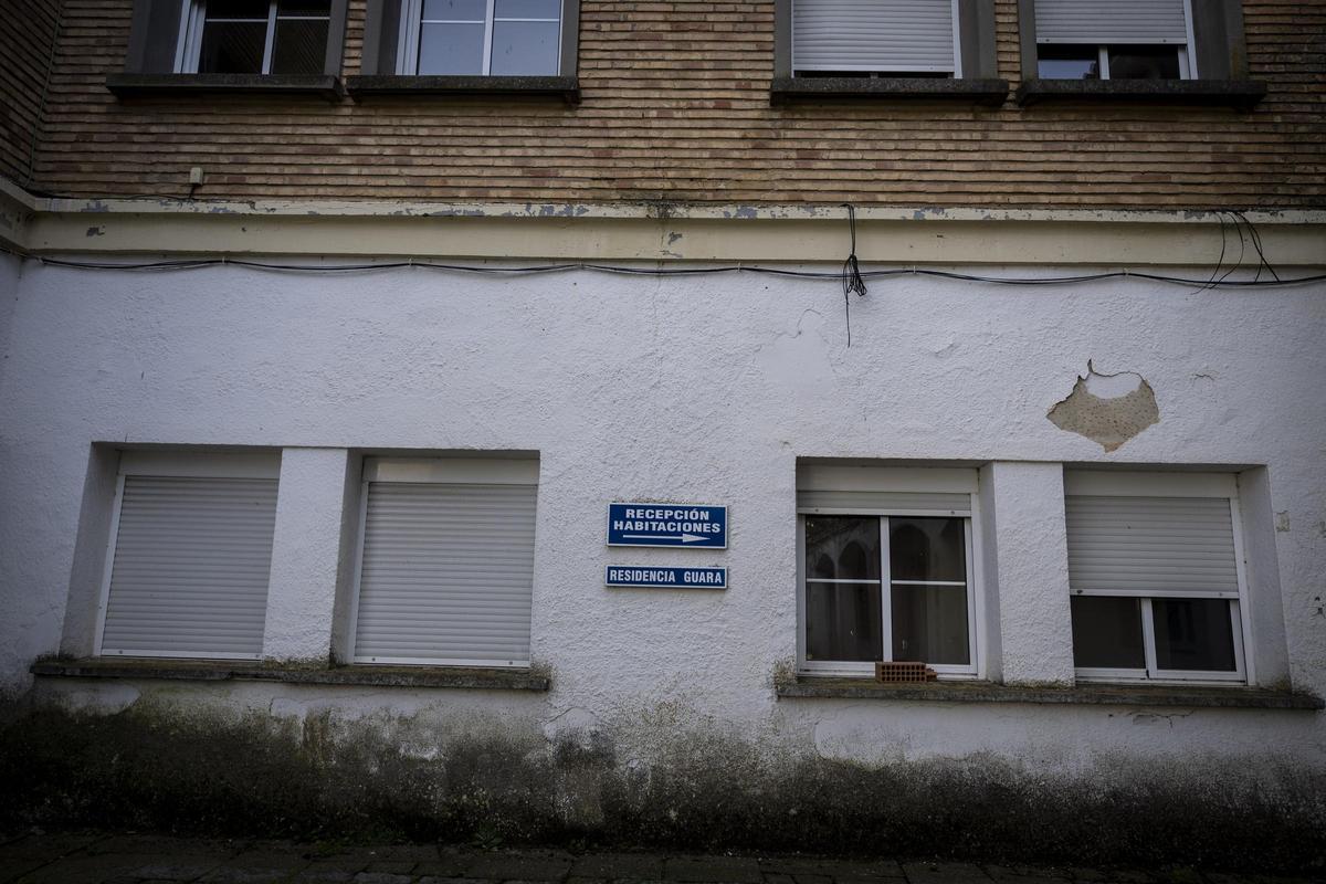 En imágenes | Así está la abandonada escuela de aviación del Aeropuerto de Huesca