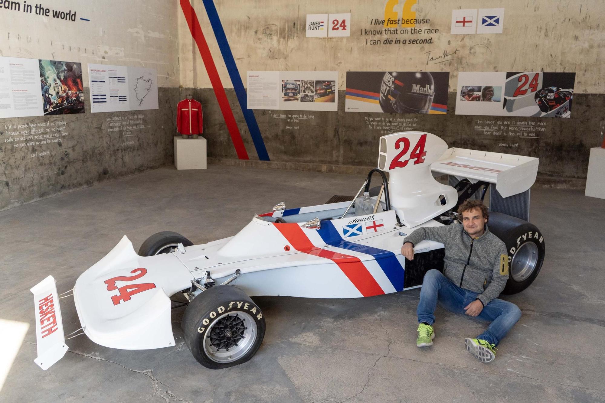 Imatges del bòlid Hesketh de Fórmula 1 que conduïa James Hunt, propietat de Miquel Liso a Manresa