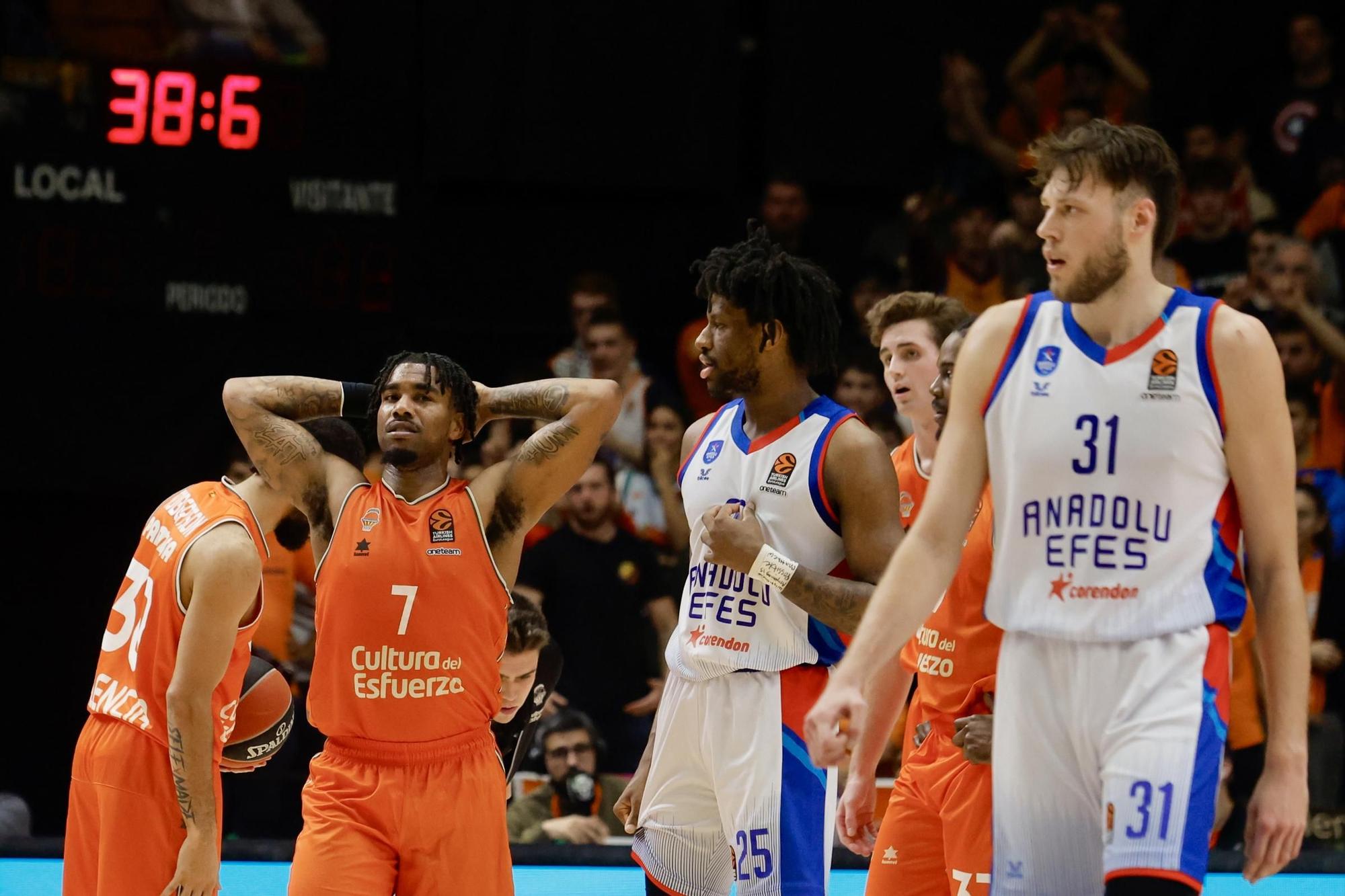 Valencia Basket - Anadolu Efes en imágenes