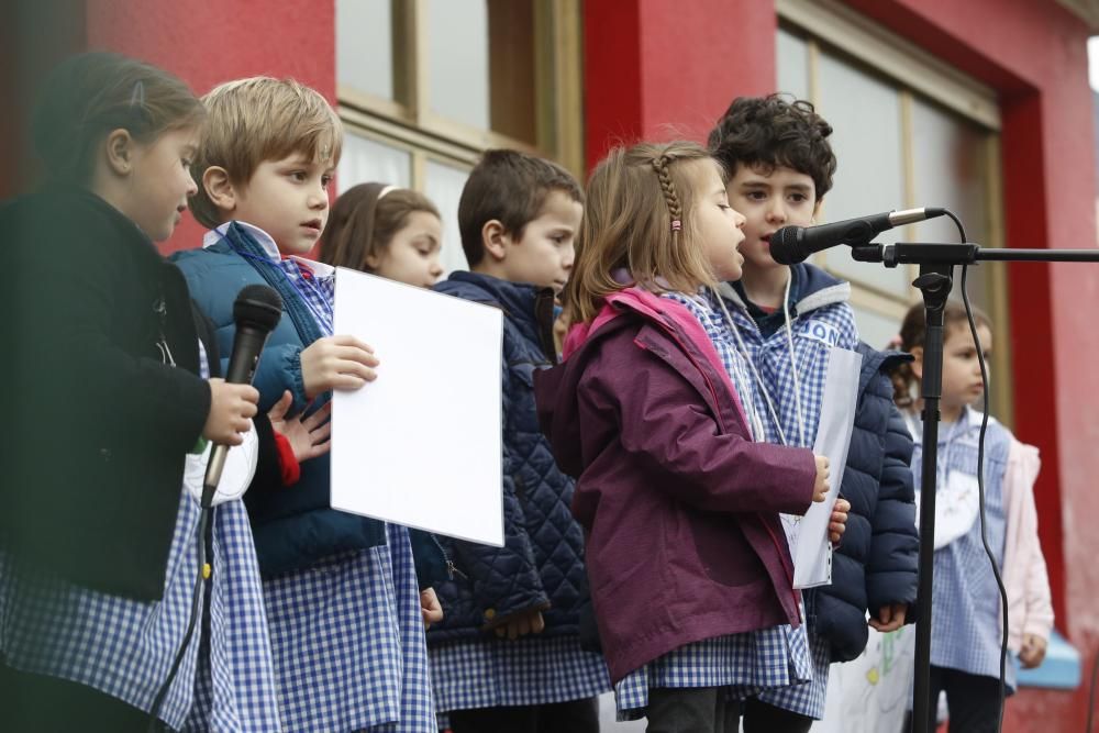 Día de la Paz en los colegios avilesinos.