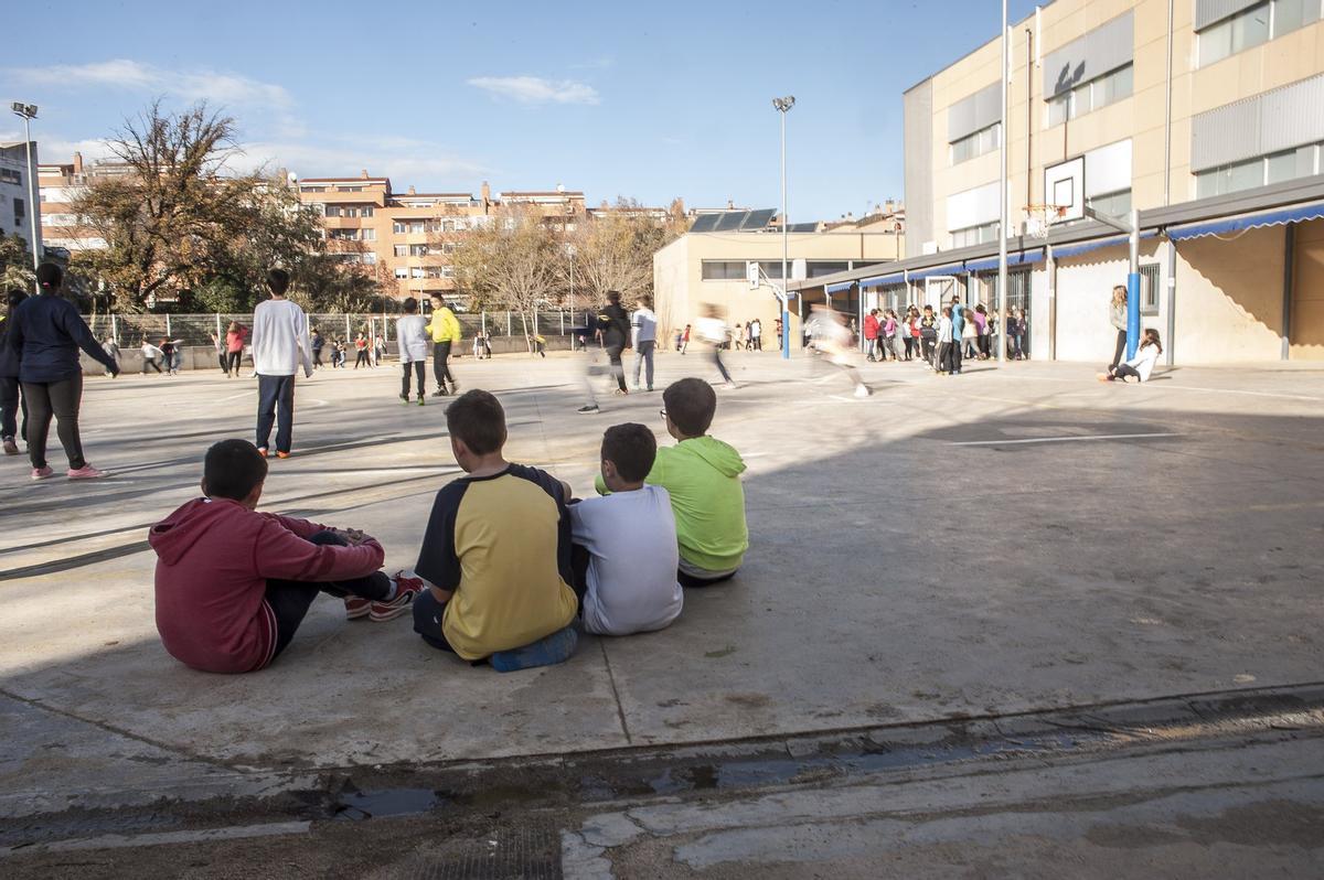 "A Rubí anem sobrats de festivals i festes però ens falten instal·lacions escolars com cal"