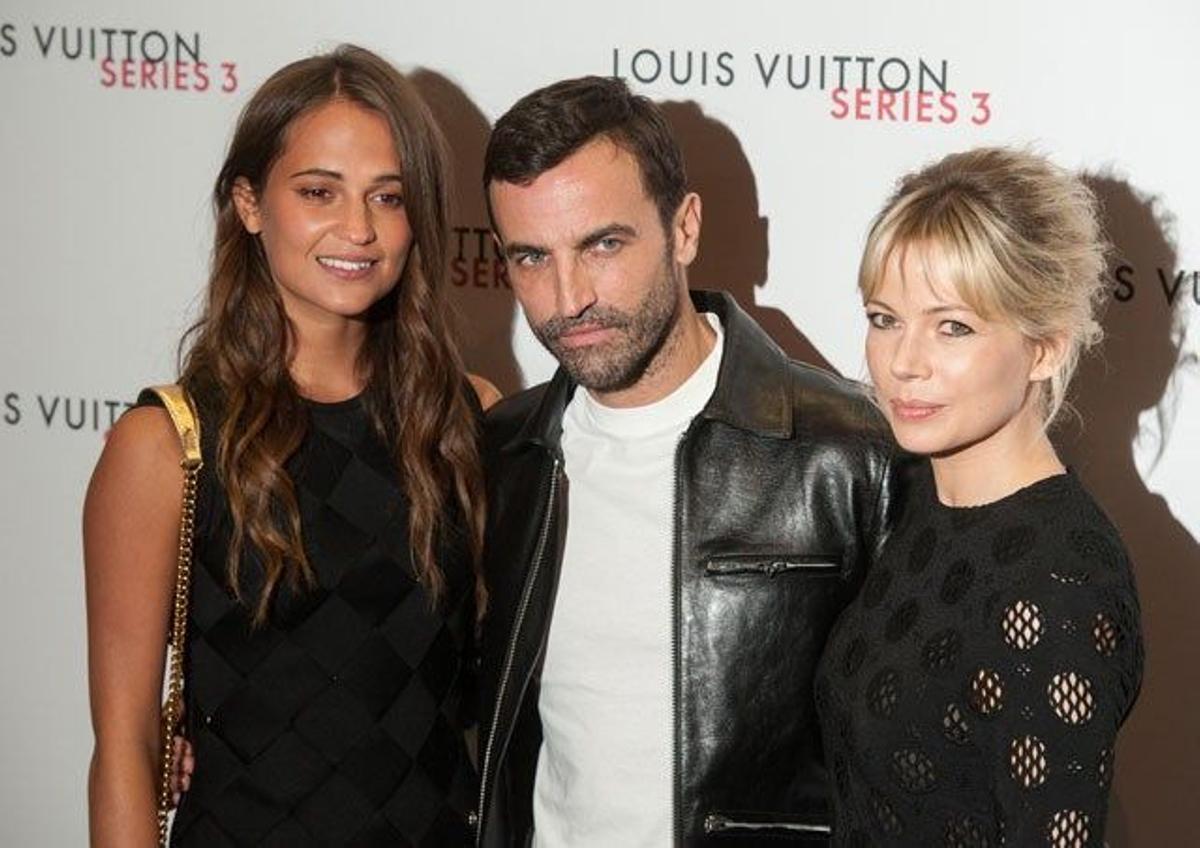 Alicia Vikander, Nicolas Ghesquiere y Michelle Williams, en la fiesta de Louis Vuitton en la LFW2015