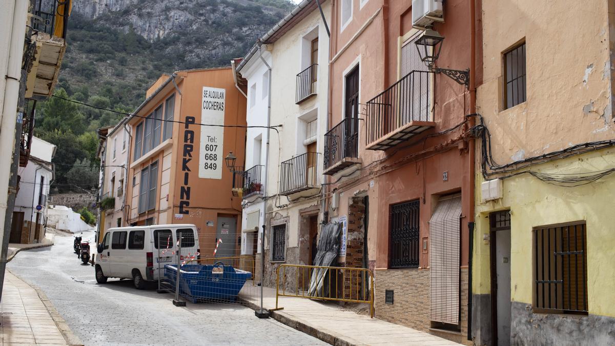 Obras de una casa en la calle Ànimes del casco antiguo de Xàtiva, en una imagen de archivo.