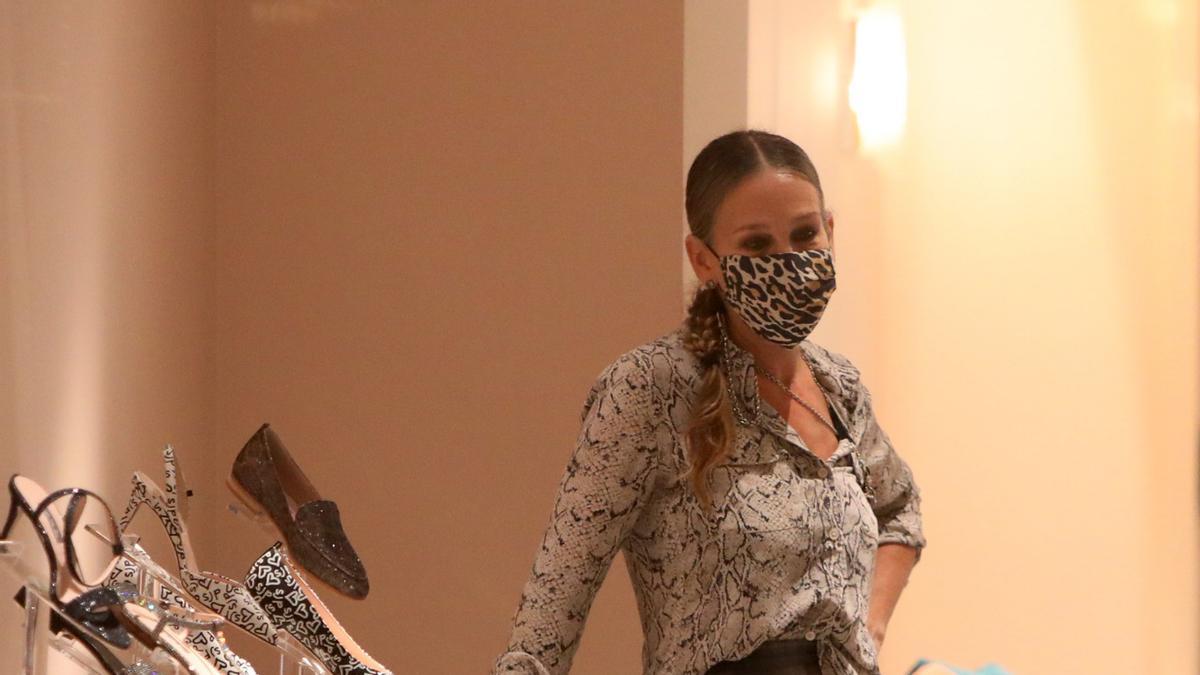 Sarah Jessica Parker, sabe cómo combinar los estampados