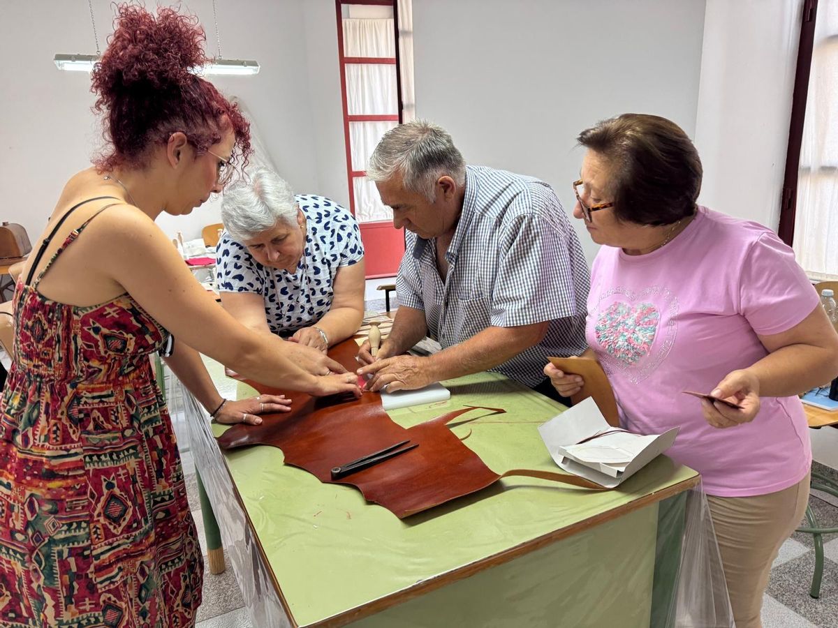 Participantes en el taller de Joaquín Berral, en la primera de las clases.