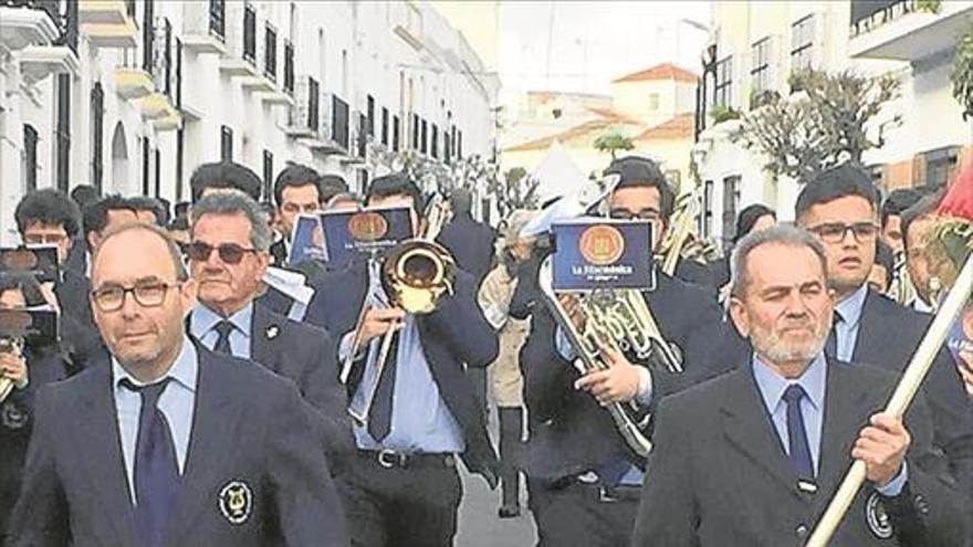 La Filarmónica de Olivenza toca en la iglesia de la Concepción