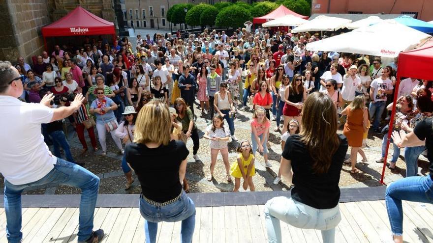 Animan a celebrar la feria de Plasencia con música y en casa