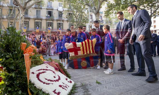 La ofrenda de la Diada, en imágenes