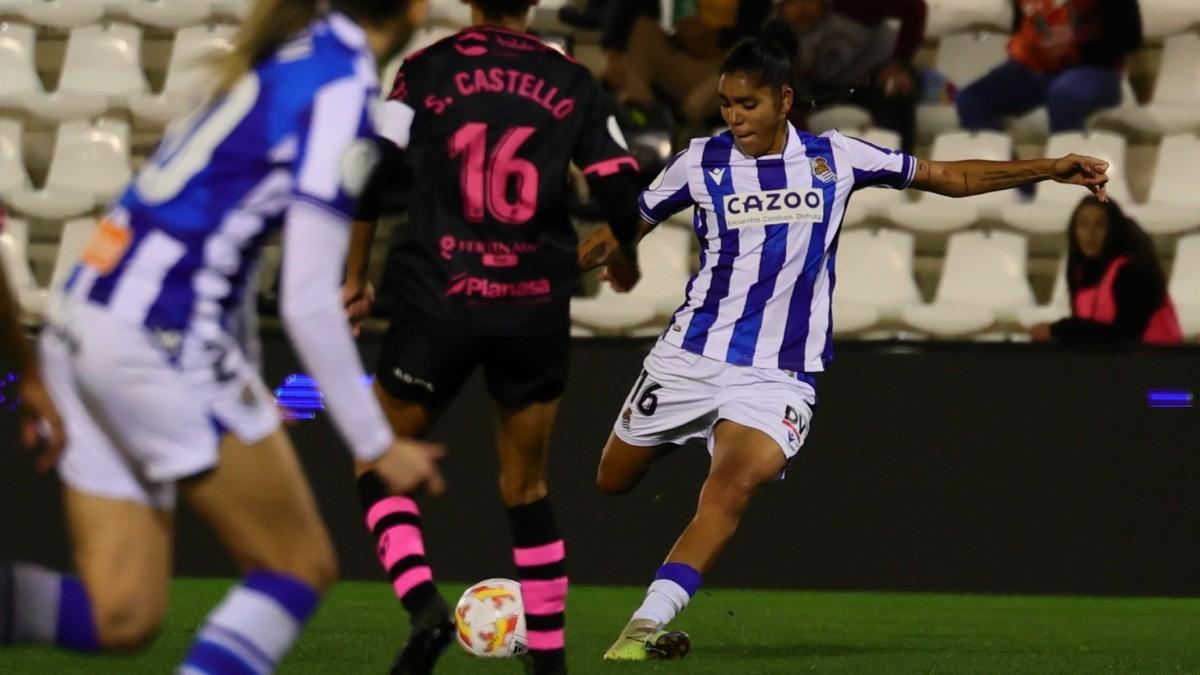 Imagen del choque entre la Real Sociedad y el Sporting de Huelva