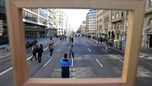 Calle de Aragó, sin tráfico.