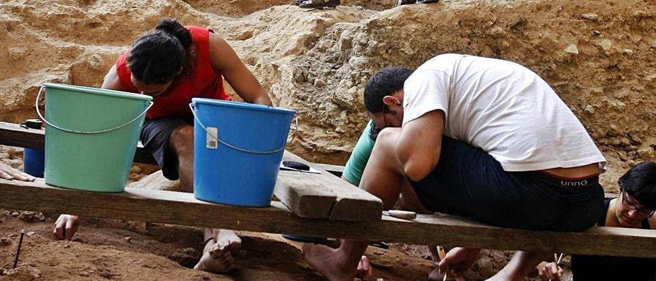 Trabajos en el yacimiento de El Salt, en Alcoy, el año pasado.