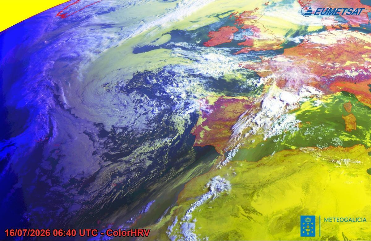 Comunidad de Galicia cubierta por las tormentas