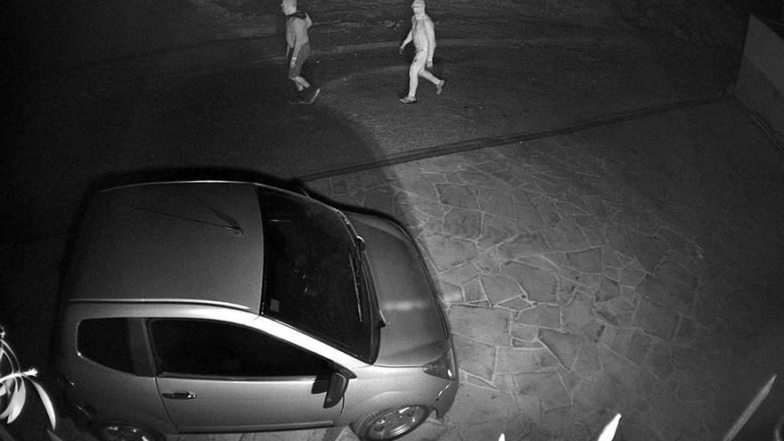 Dos hombres encapuchados intentan robar en una casa de Ibiza