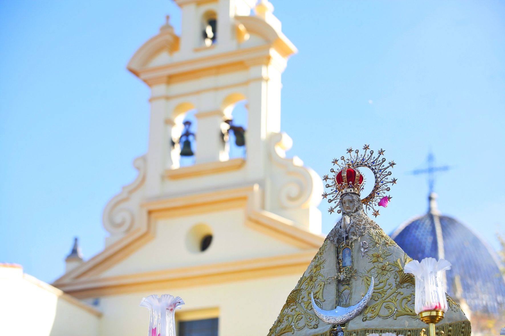 Revive la emocionante misa pontifical en honor a la Mare de Déu del Lledó