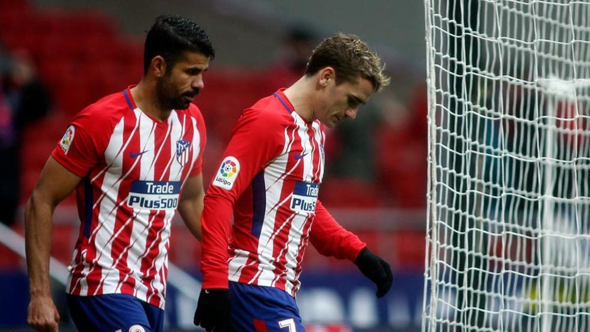 Cara y cruz para el Atlético en su reclamación por las tarjetas a Griezman y Diego Costa