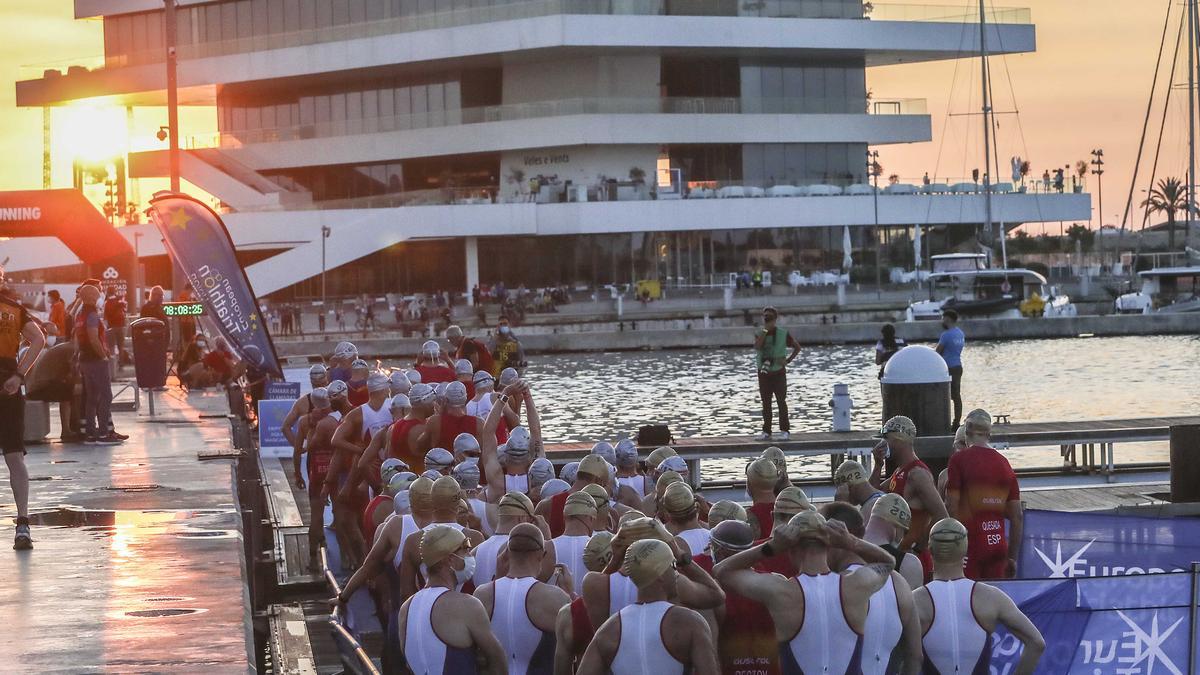 Búscate en las imágenes del campeonato de Europa de Triatlón . Distancia Olímpica