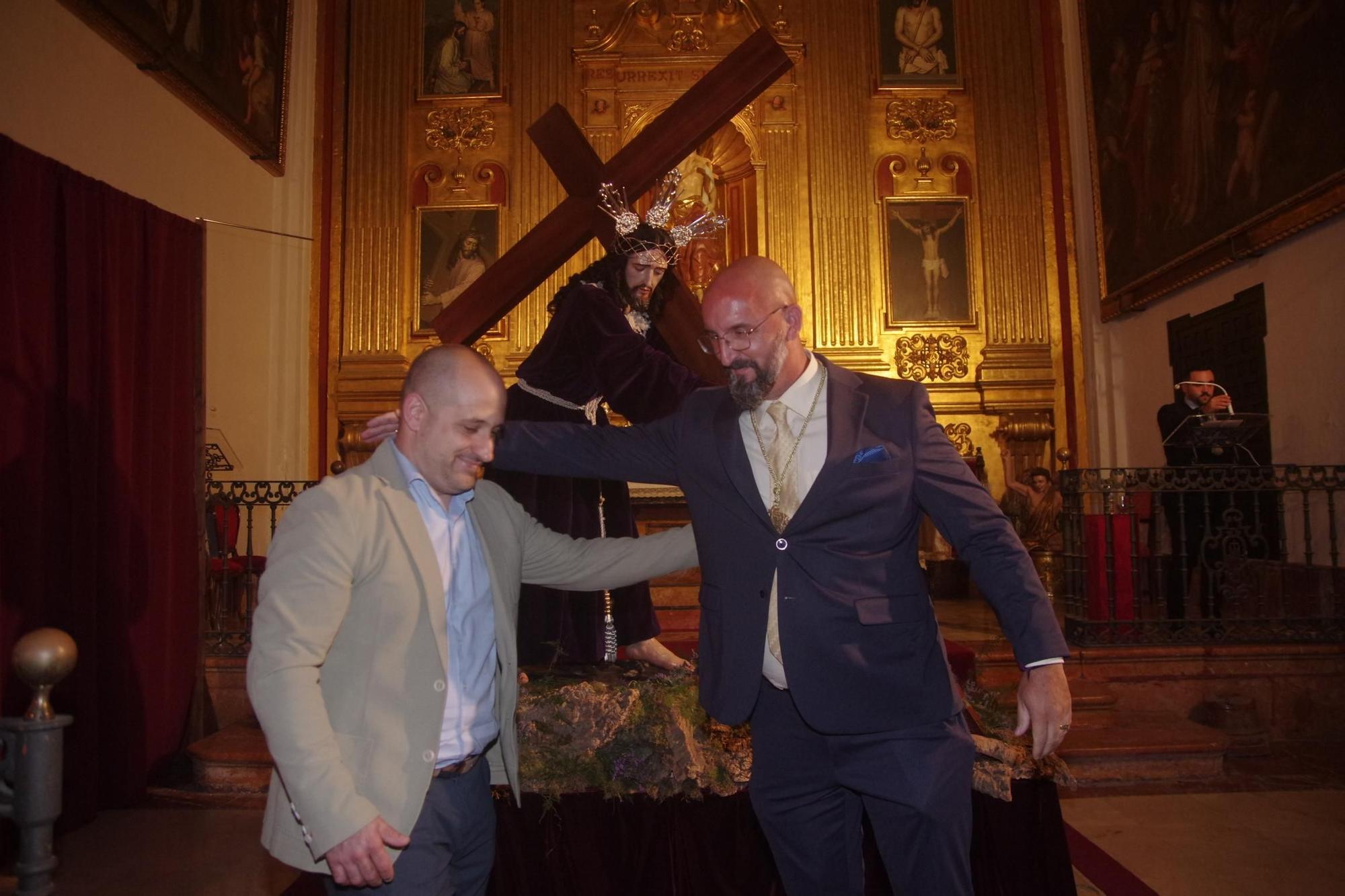 Nueva imagen de Jesús Nazareno con la Llaga en el Hombro, obra del imaginero Alejandro Paneque, presentada en la iglesia de San Julián