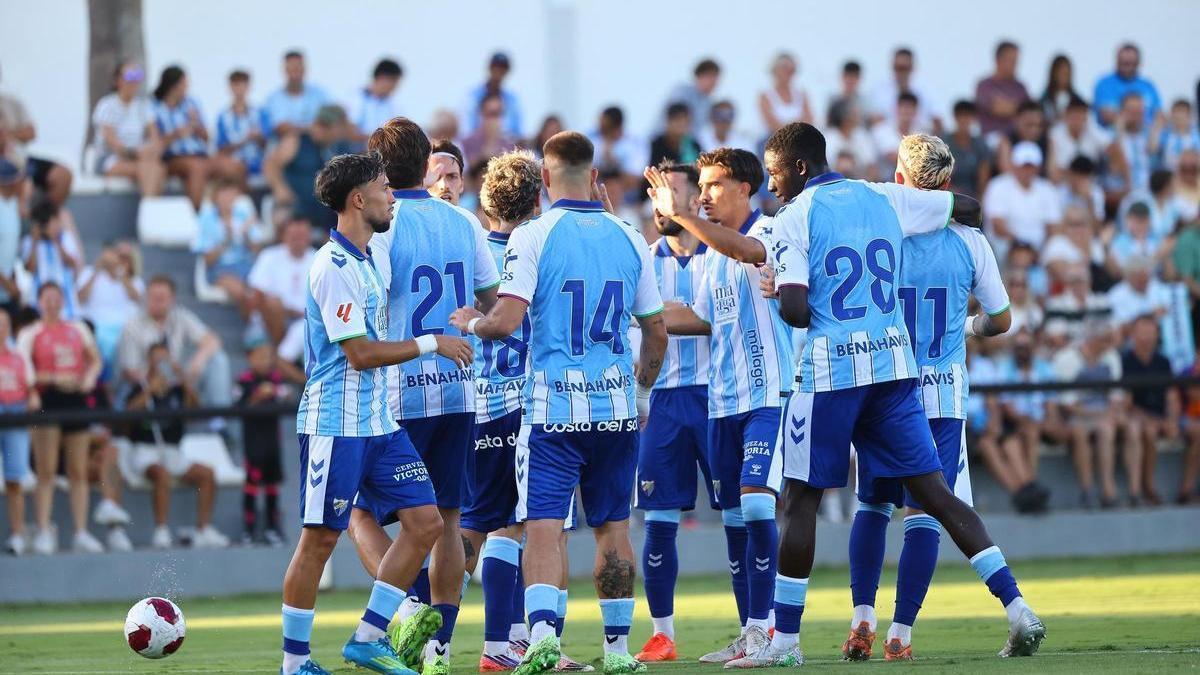 El Málaga CF se impone por 4-2 al Al-Arabi en el Marbella Football Center.