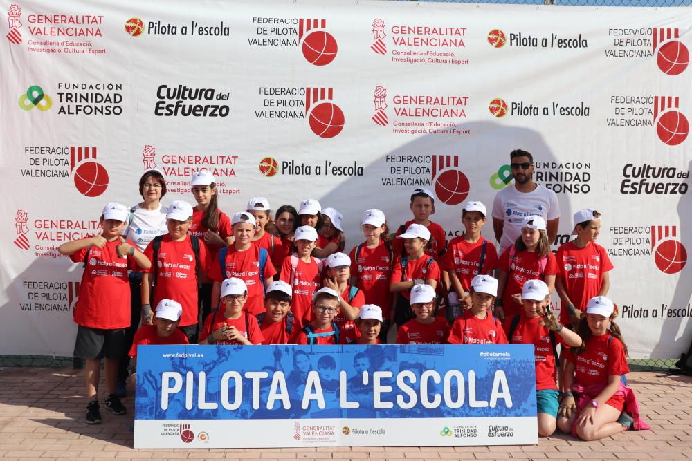 Pilota a l’Escola despedix  el curs al gran a Piles