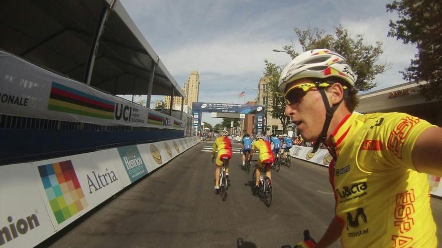 Alejandro Gómiz, durante un entrenamiento por el circuito del Mundial