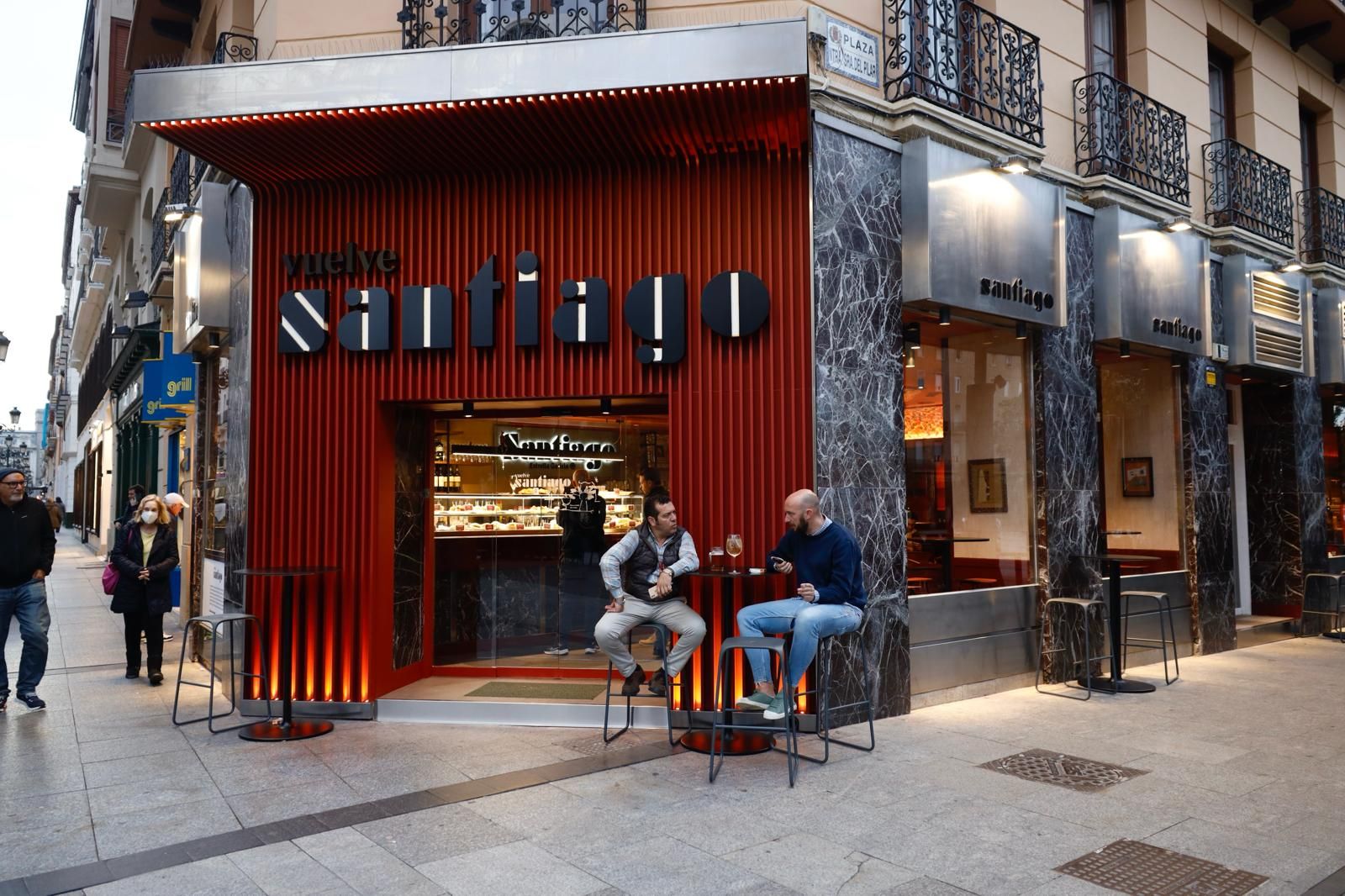 EN IMÁGENES | Así ha quedado la Cafetería Santiago tras su reforma