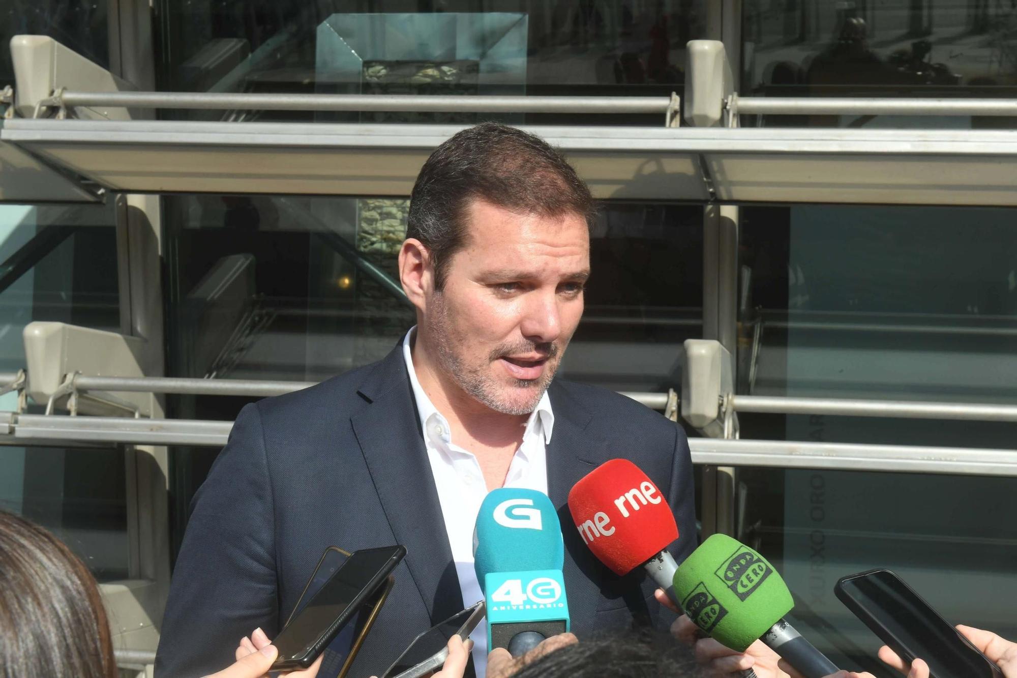 Lectura de un manifiesto en María Pita por el Día Mundial del Párkison