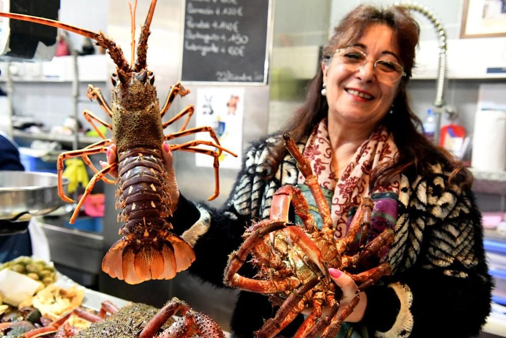 Percebes que alcanzan los 120 euros el kilo, cigalas, centollas, lubrigantes...