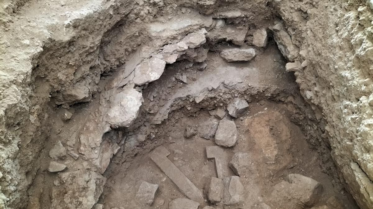 Restos de la acequia localizada en la Iglesia de Mutxamel