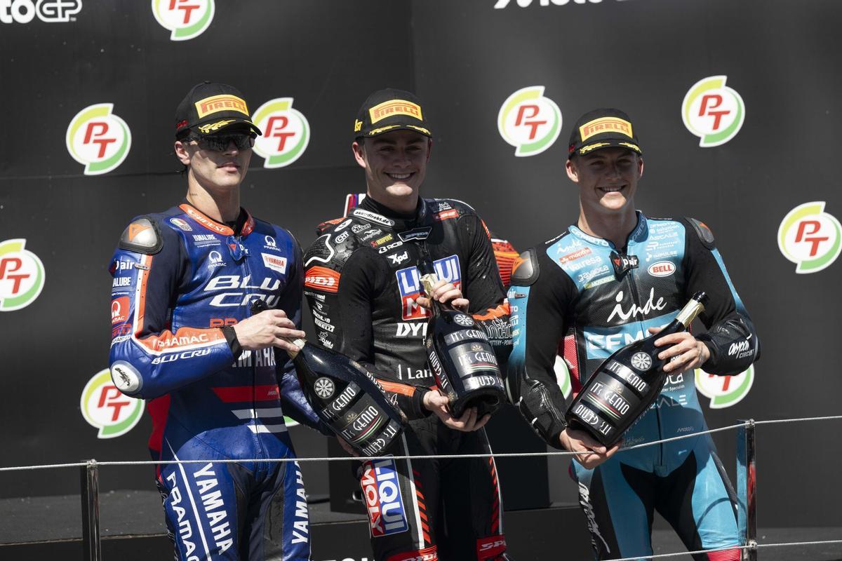 GONZALEZ Manuel (spa), Liqui Moly Dynavolt Intact GP, Kalex Moto2, podium, portrait with GUEVARA Izan (spa), Blu Cru Pramac Yamaha Moto2, Boscoscuro B-26 and HOLGADO Daniel (spa) during the 2026 Moto2 PT Grand Prix of Thailand on the Chang International Circuit from February 27th, to March 1st, in Buriram, Thailand - Photo Studio Milagro / DPPI AFP7 01/03/2026 ONLY FOR USE IN SPAIN