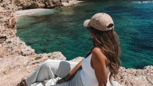 Tamara Gorro durante su visita a Ibiza