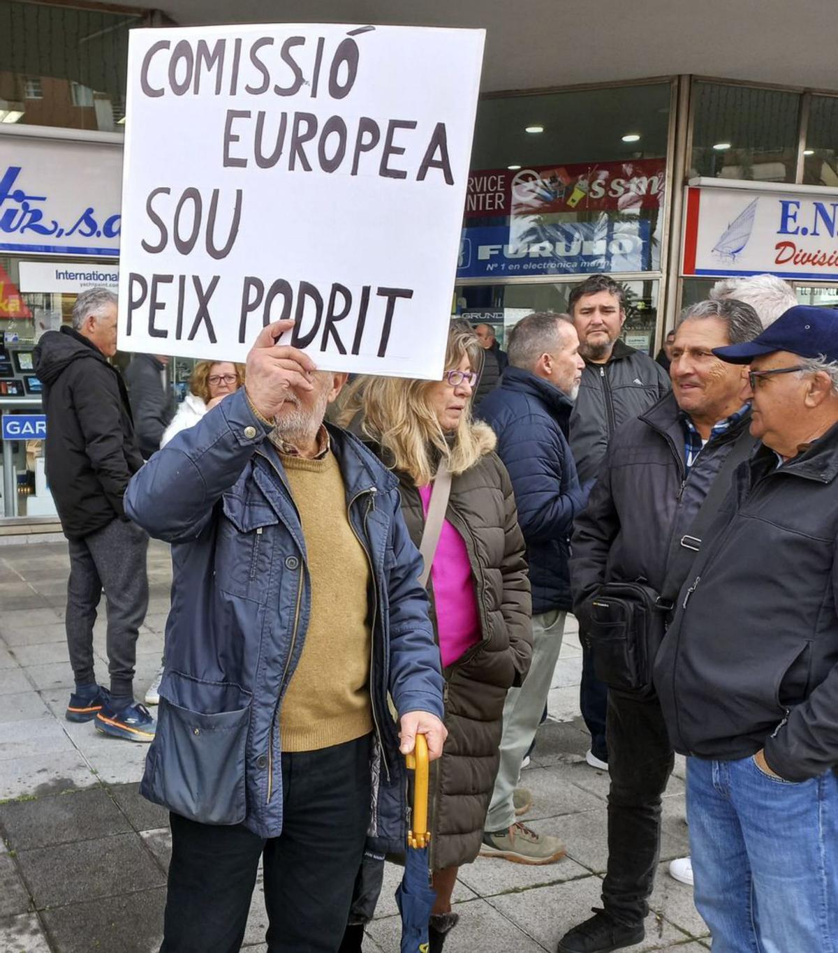 El Govern accedeix a relaxar el reglament de pesca després de la vaga del sector